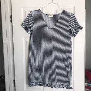 Super cute blue/white striped dress, M